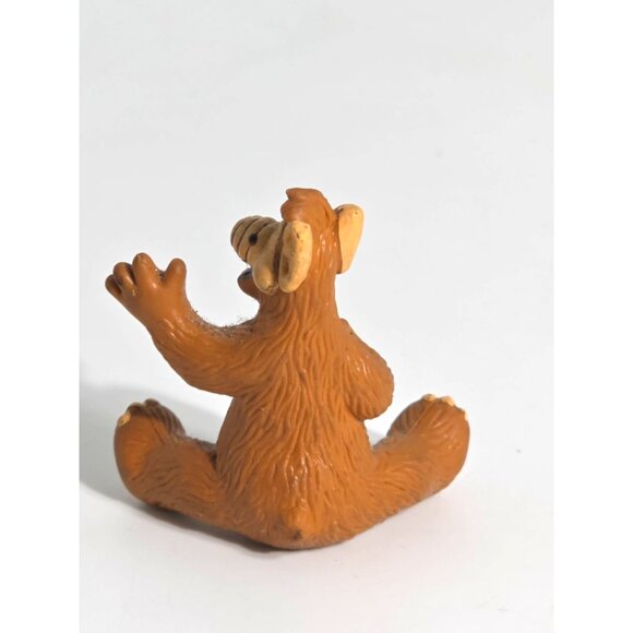 Vintage 1980s ALF PVC Alien Figurine Sitting With Raised Hand Russ Toys - Picture 3 of 6